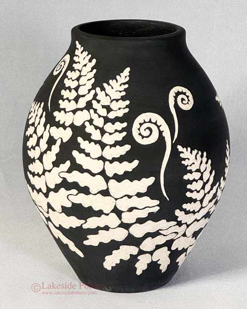Sgraffito fern design vase