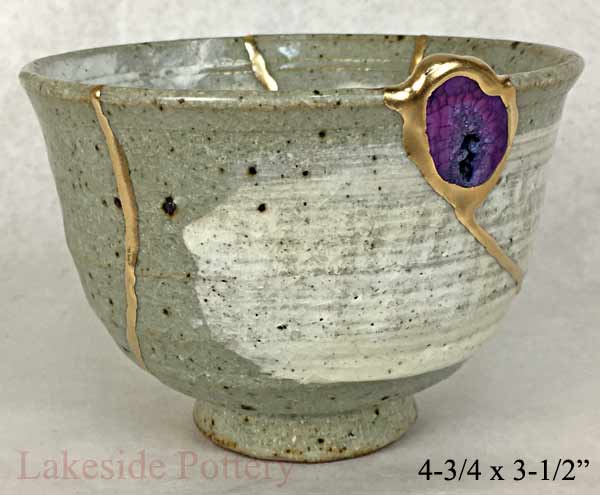 Japanese bowl with geode agate gemstone