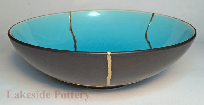 Kintsukuroi or kintsugi gift