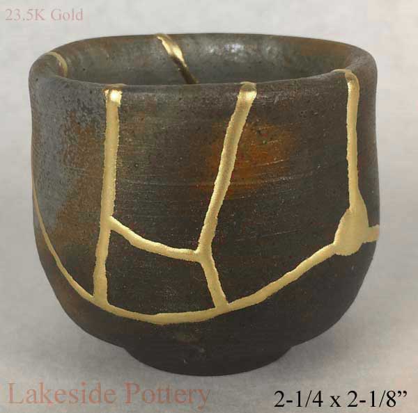 Japanese raku cup - 23.5 karat gold