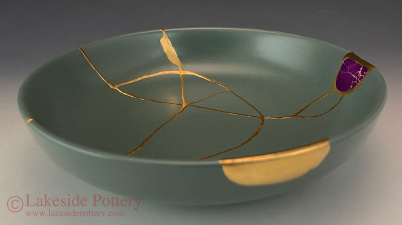 How to repair broken pottery with the Japanese Kintsugi technique :  r/oddlysatisfying