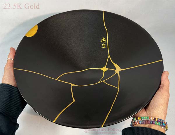 Kintsugi healing - Kintsugi love - broken Japanese Chawan