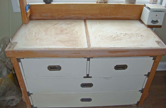 Wedging table with drawers