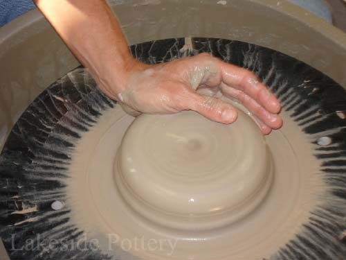 how to use a pottery wheel