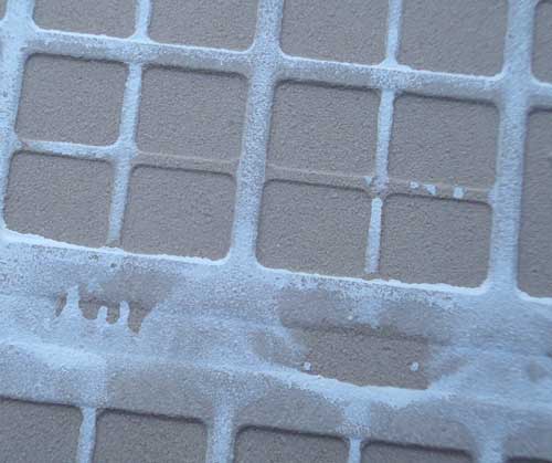 Cooling crack on a large tile using the wrong clay and cooled fast