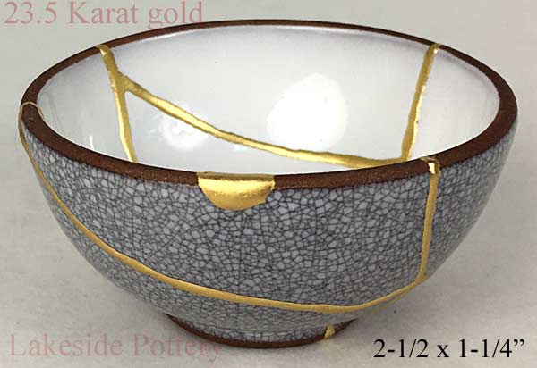 Kintsugi crackle white bowl, 23.5 karat gold