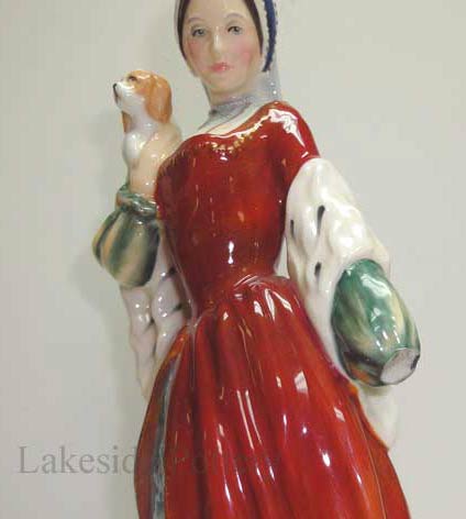 Royal Doulton figurine with missing hand