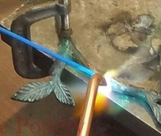 Bronze statue welding repair